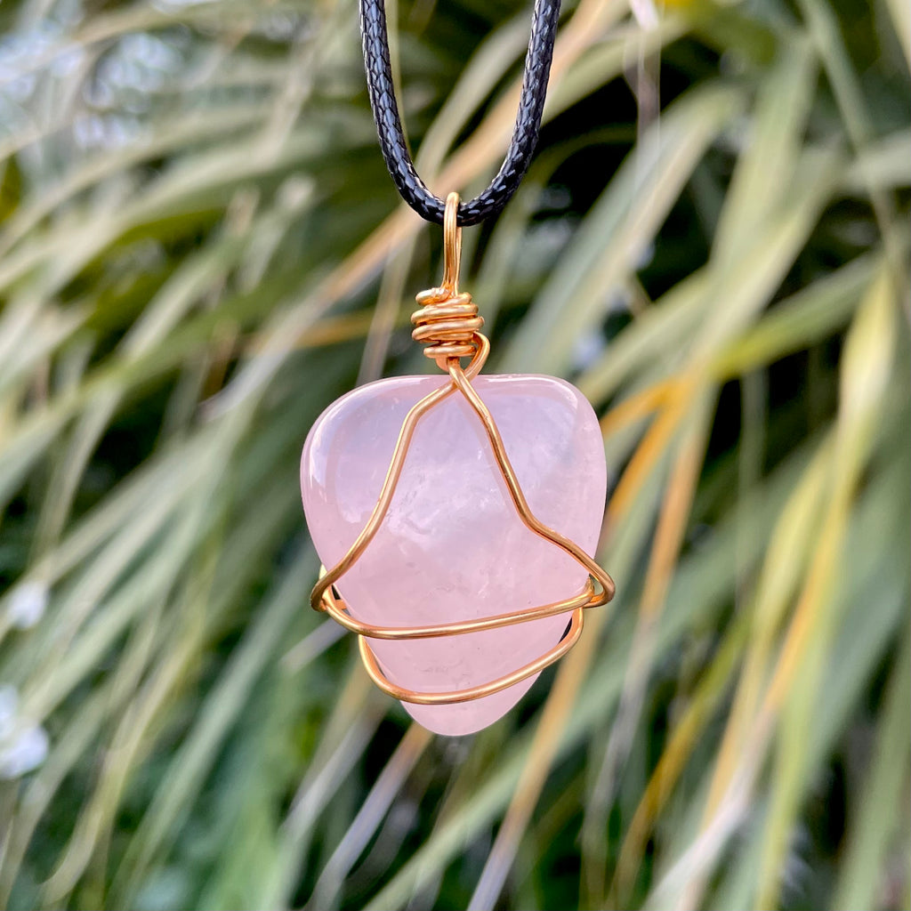 Rose quartz drop necklace deals